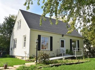 1415 S Rock Pl, New Berlin, WI 53151