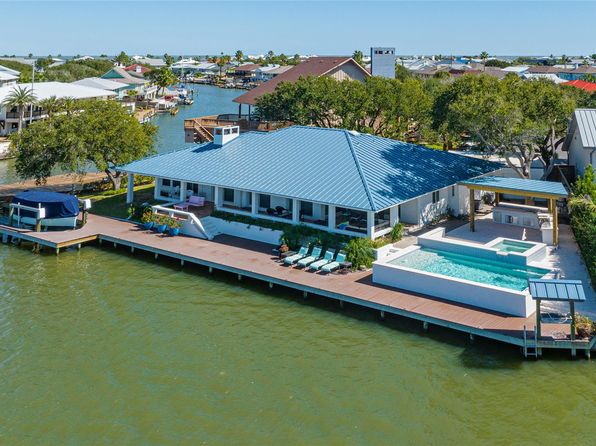 27 Bimini Dr, Rockport, TX 78382