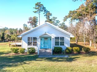 409 Lakepoint Rd, Alford, FL 32420