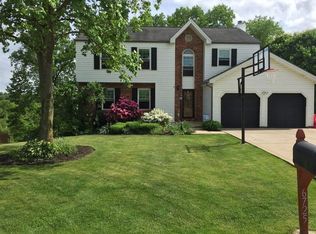 6725 Elk Rush Dr, Imperial, PA 15126