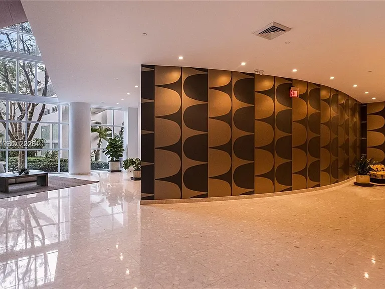 2020 N Bayshore Dr #3408 — Photo 42