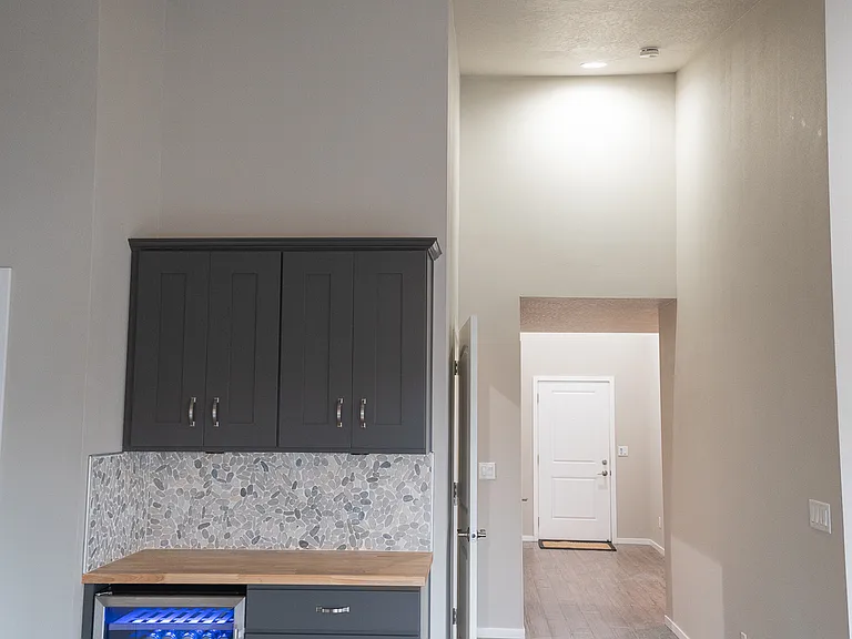 Wine Bar - brand new wine cooler that holds beer, sparkling water and wine bottles