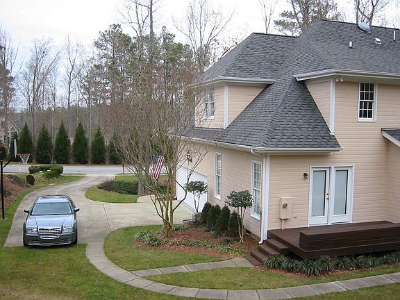 2nd image of 909 Birkdale Dr