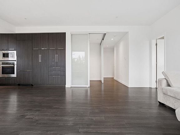 5th image of 6677 Cambie St #608