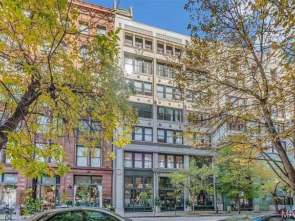 2nd image of 1015 Washington Ave APT 307