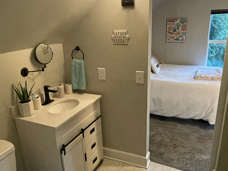 3rd floor bath