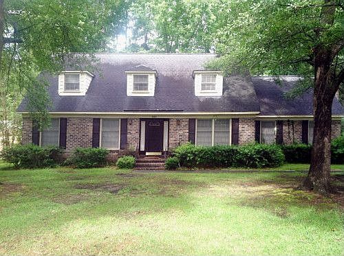 1st image of 307 Shaftesbury Ln