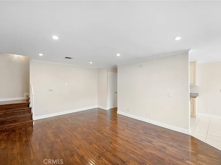 121 Sinclair Ave #206 — Photo 5