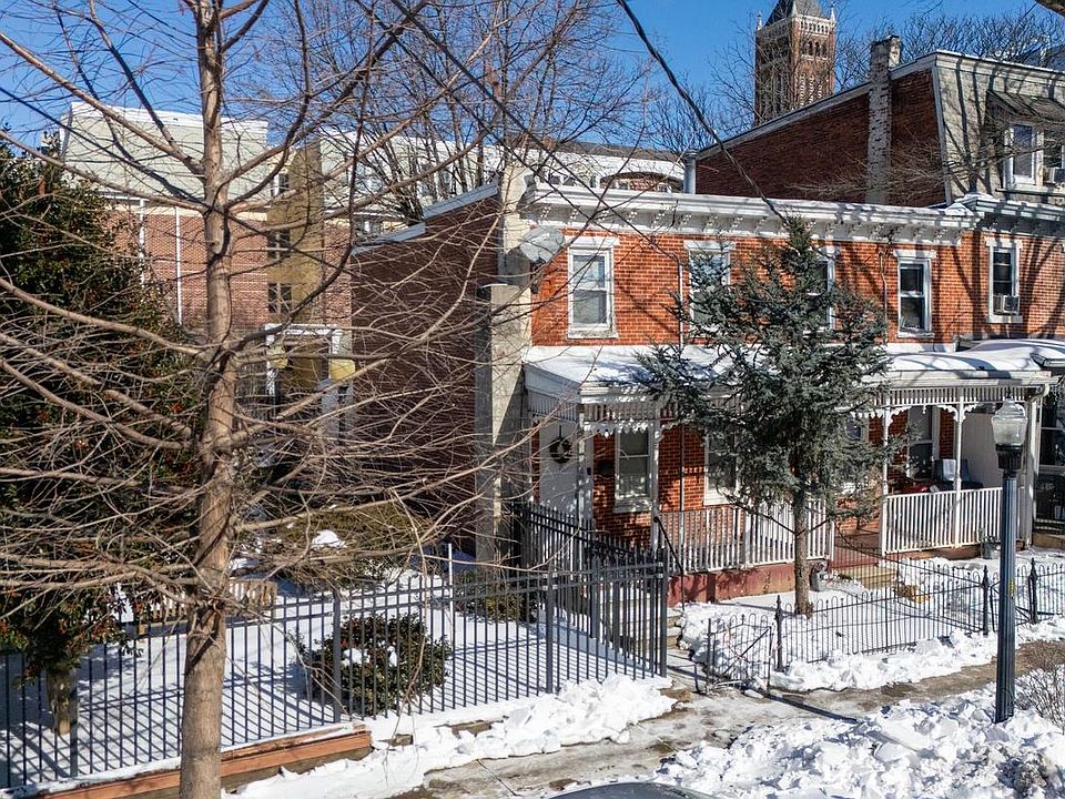 1st image of 729 W 9th St