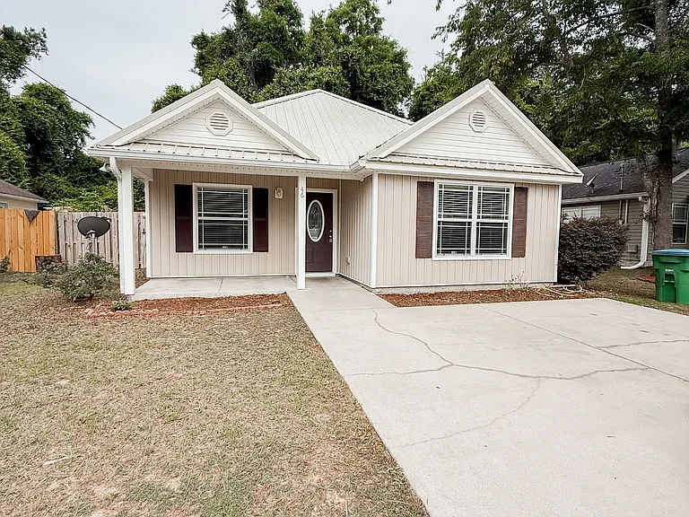 48 Ruby Ln — Photo 2