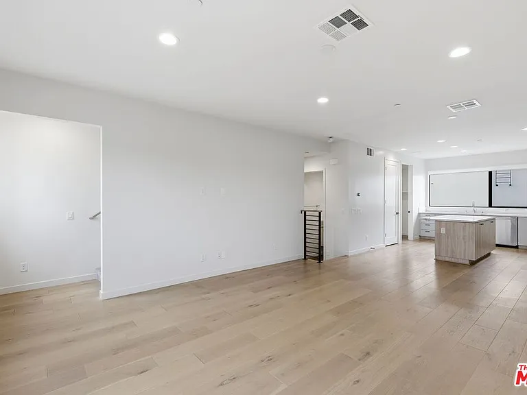 1605 N Arla Way — Photo 6