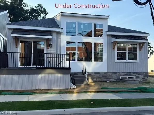 4292 Campus Ct, Willoughby, OH 44095