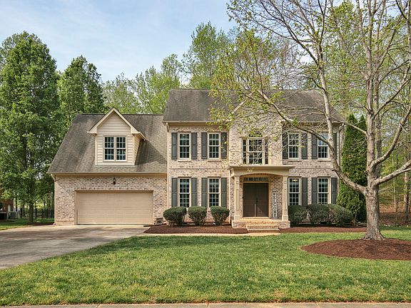 4th image of 1335 Saint Andrews Dr