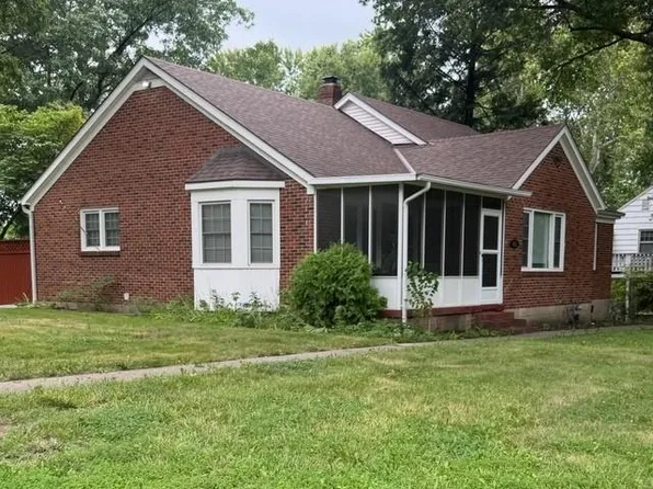 6012 Crescent Ave, Raytown, MO 64133