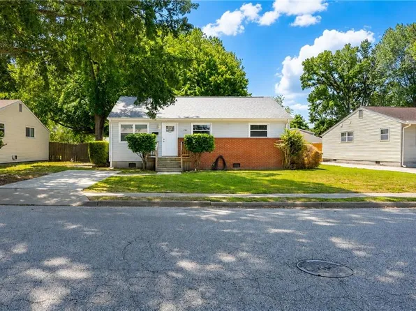 1532 Adams Cir, Hampton, VA 23663