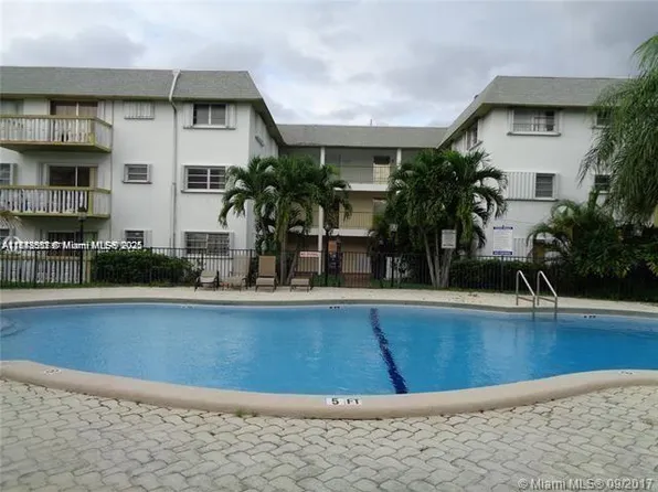15205 NE 6th Ave APT D212, Miami, FL 33162