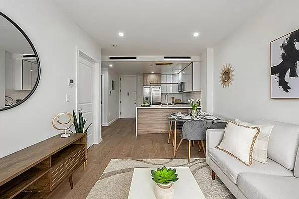 Rented by E Realty International Corp | media 3