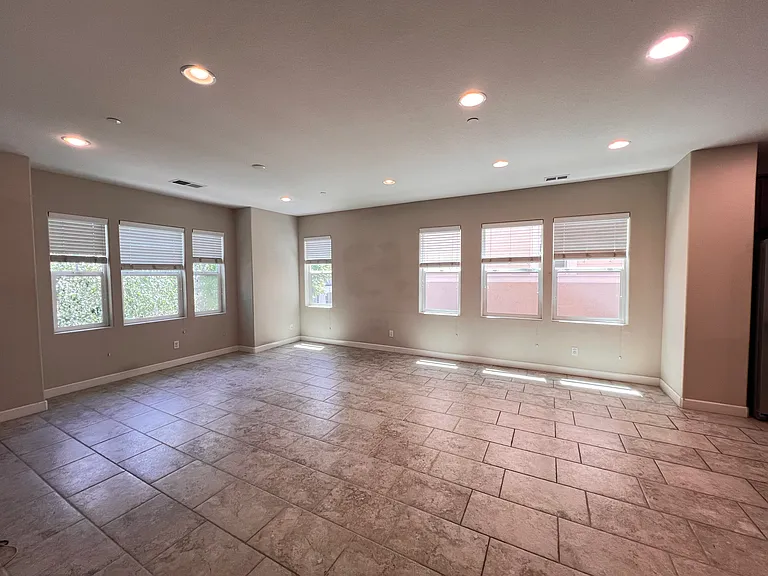 786 Cannery Pl — Photo 10
