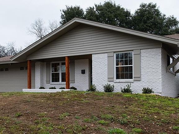 2nd image of 1921 Normandy Dr