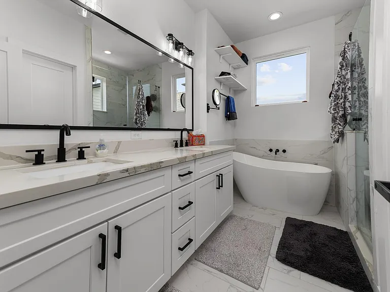 3030 Live Oak St — Photo 13