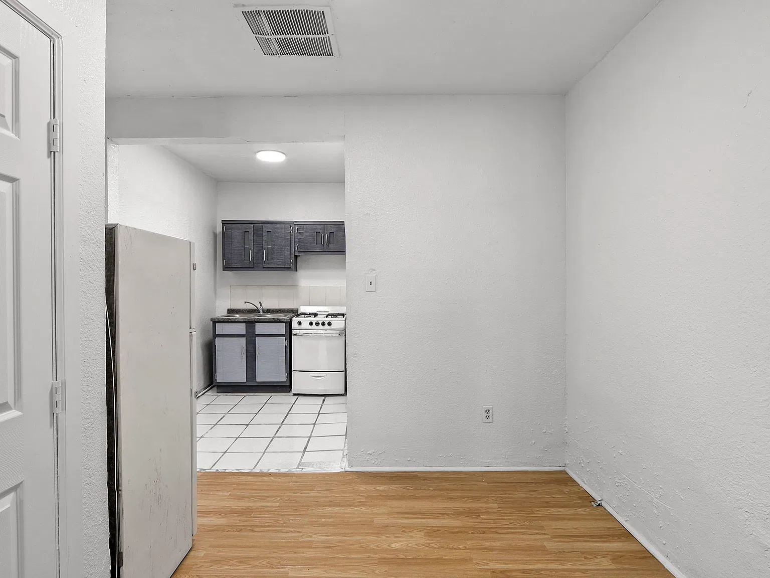 1 bed, 800 sqft, $750 — Photo 2