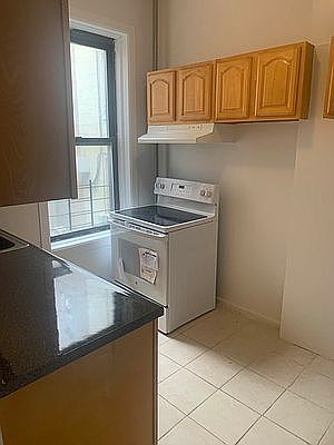 1st image of 49 E 17th St #2F