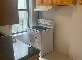 49 E 17th St #2F, Brooklyn, NY 11226