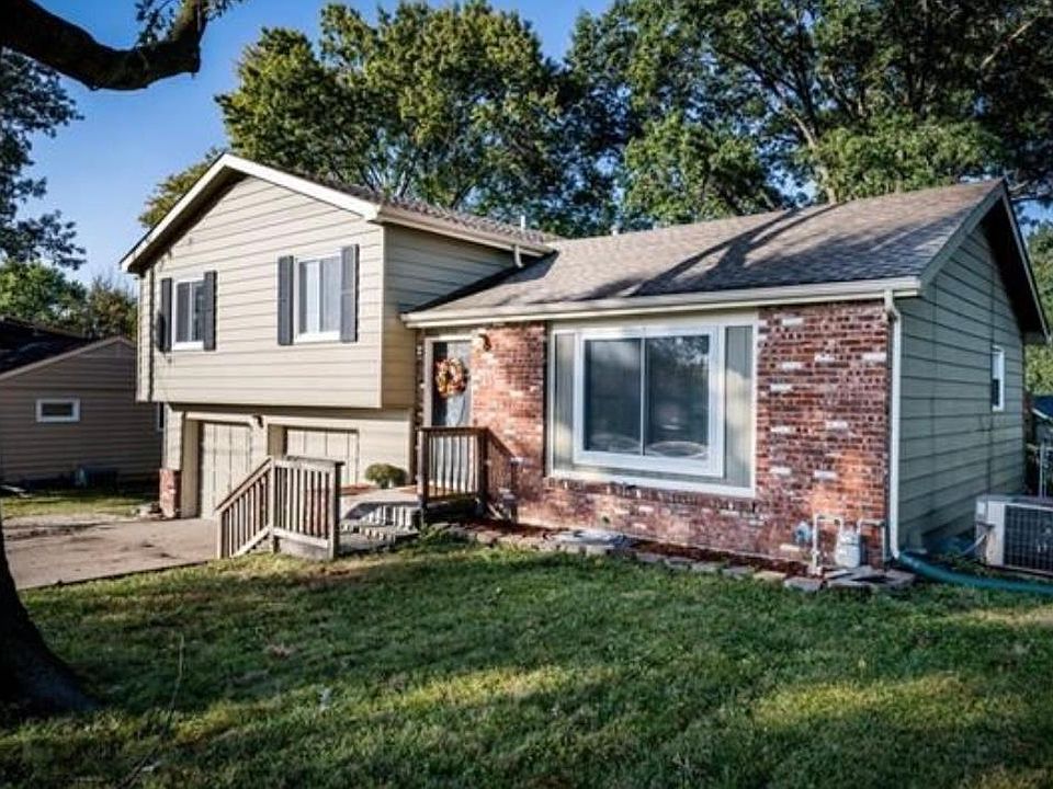 1st image of 3104 S 53rd St