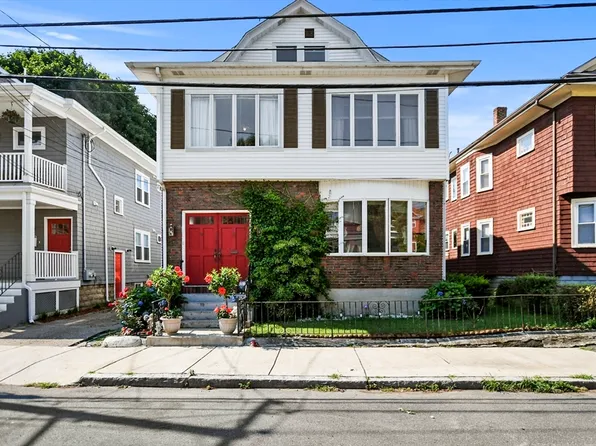 31-33 Emerald St, Medford, MA 02155