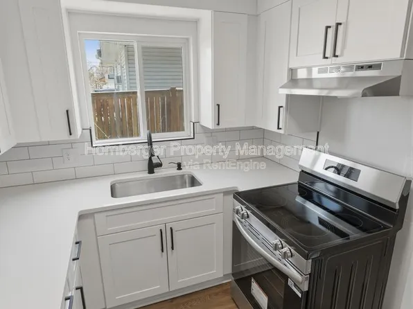 2011 E Desmet Ave, Spokane, WA 99202