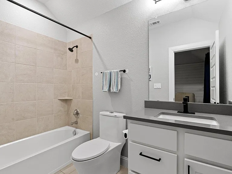 209 Northcrest Dr #1 ACRE — Photo 32
