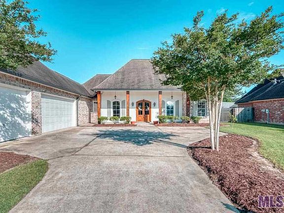 2nd image of 17623 Lake Pass Dr