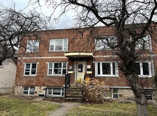 17 S Kingsway Rd #3-01, Toronto, ON M6S 3T2