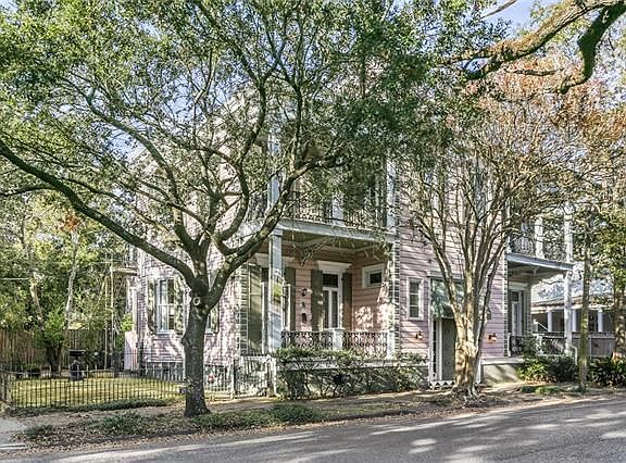 2nd image of 3025 Prytania St