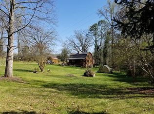 2367 Table Rock Rd, Pickens, SC 29671