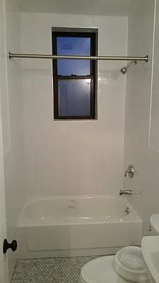 Rented by Tyler Vincent Real Estate Inc | media 18