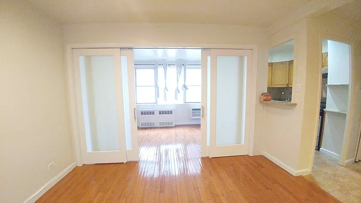 Rented by Downtown Mgt & Realty LLC | media 10