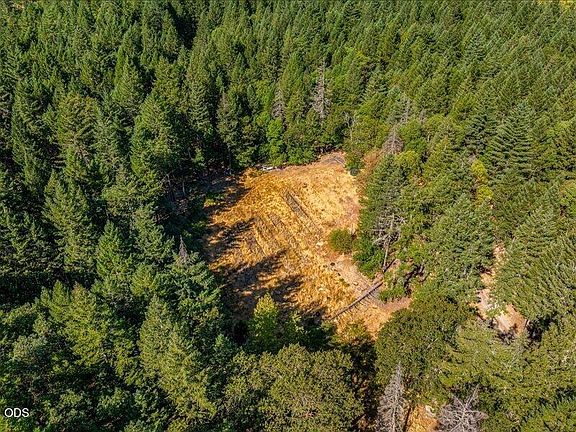 5th image of 450 Brown Rd