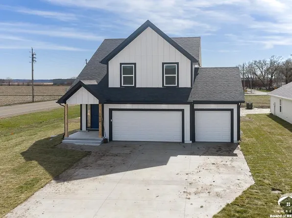 1016 2nd St, Perry, KS 66073