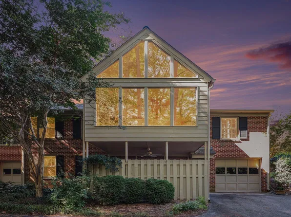 934 Blenheim Dr, Raleigh, NC 27612