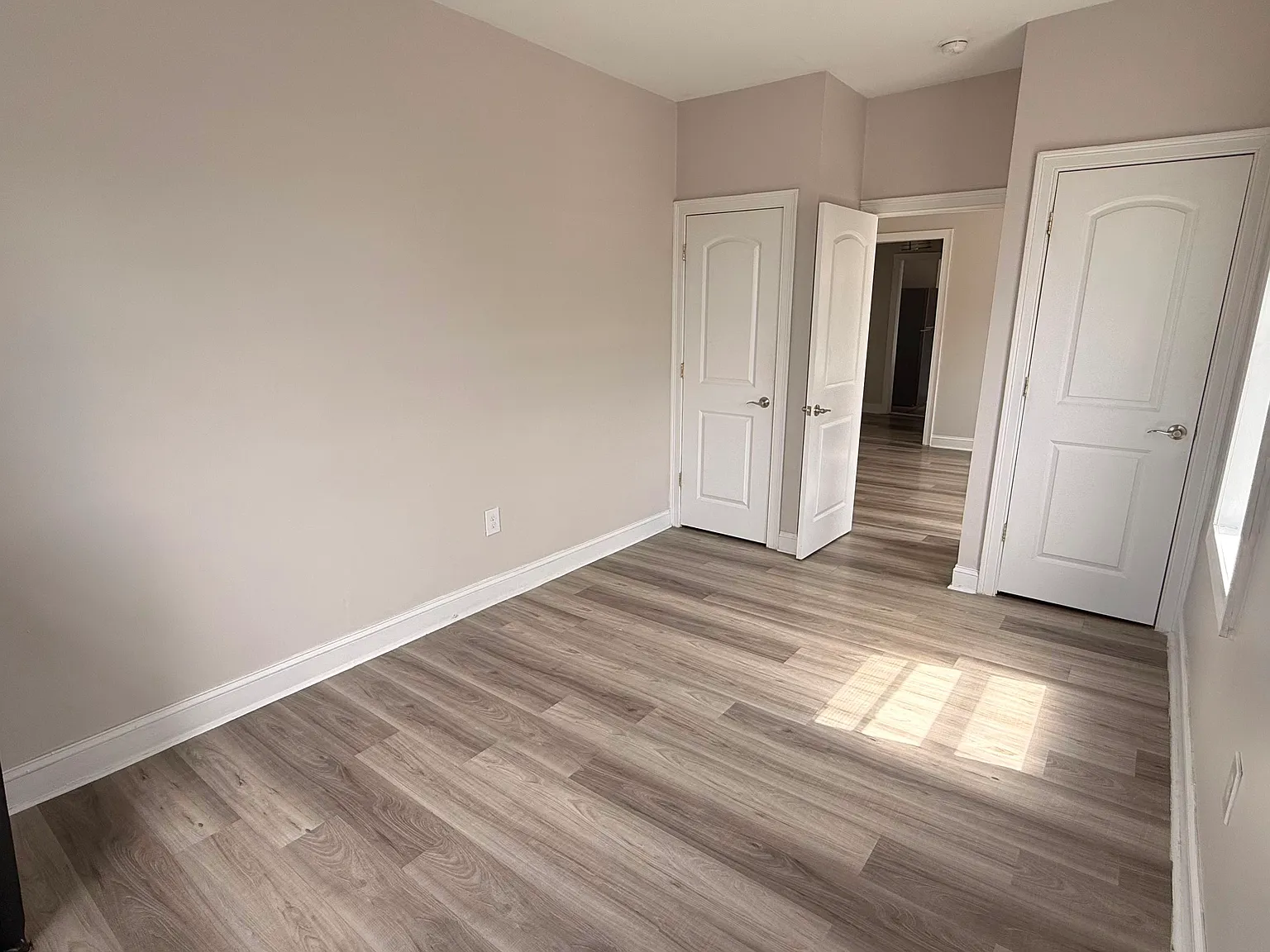 3719 Kennedy Boulevard — Photo 4