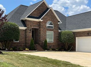 172 Fox Den Cir, Statesville, NC 28677