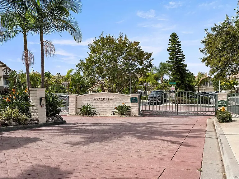 402 Bay Berry Pl — Photo 17