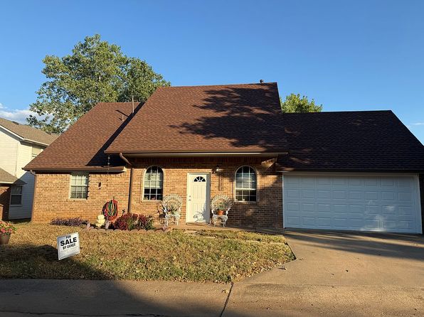 2221 Timbercrest Dr