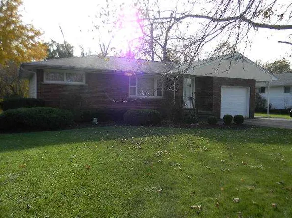 882 James Dr, Lewiston, NY 14092