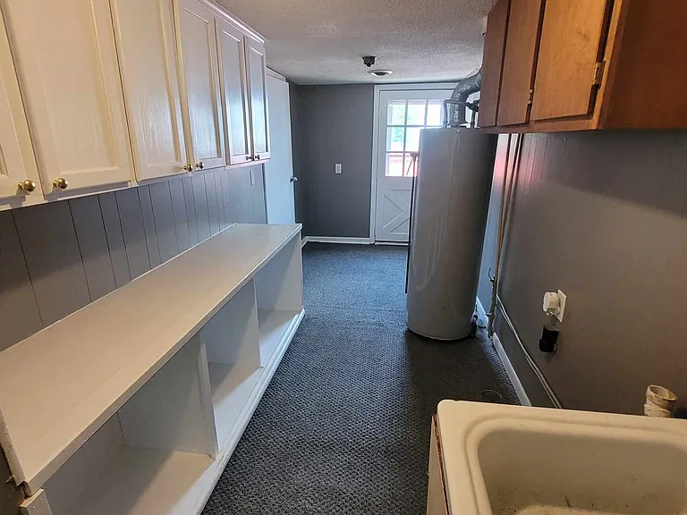 106 Hurd Ave — Photo 8