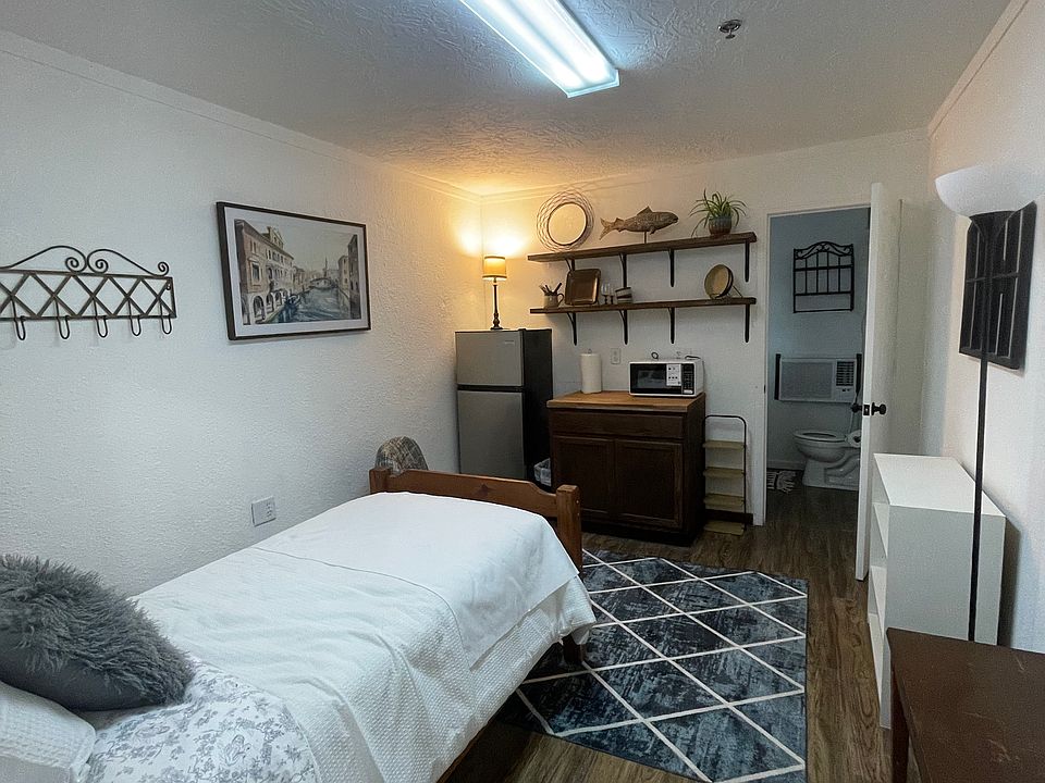 1st image of 1355 E Main St #17