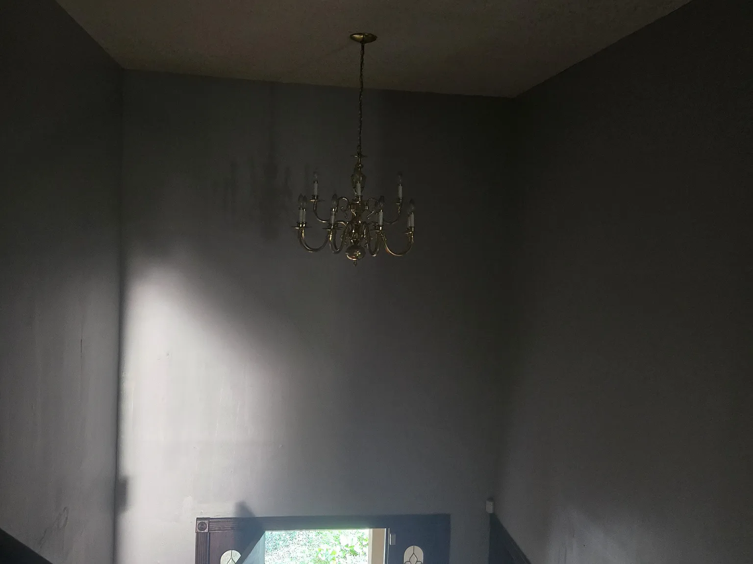 4 bed, 2300 sqft, $2,300 — Photo 3