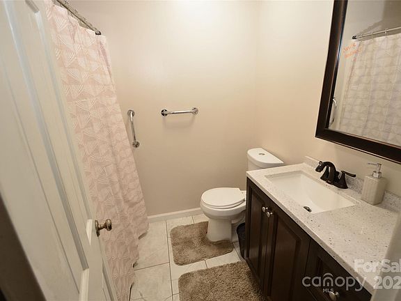 3rd image of 5287 Stonewood Dr