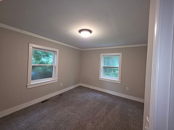 3rd image of 731 S Main St